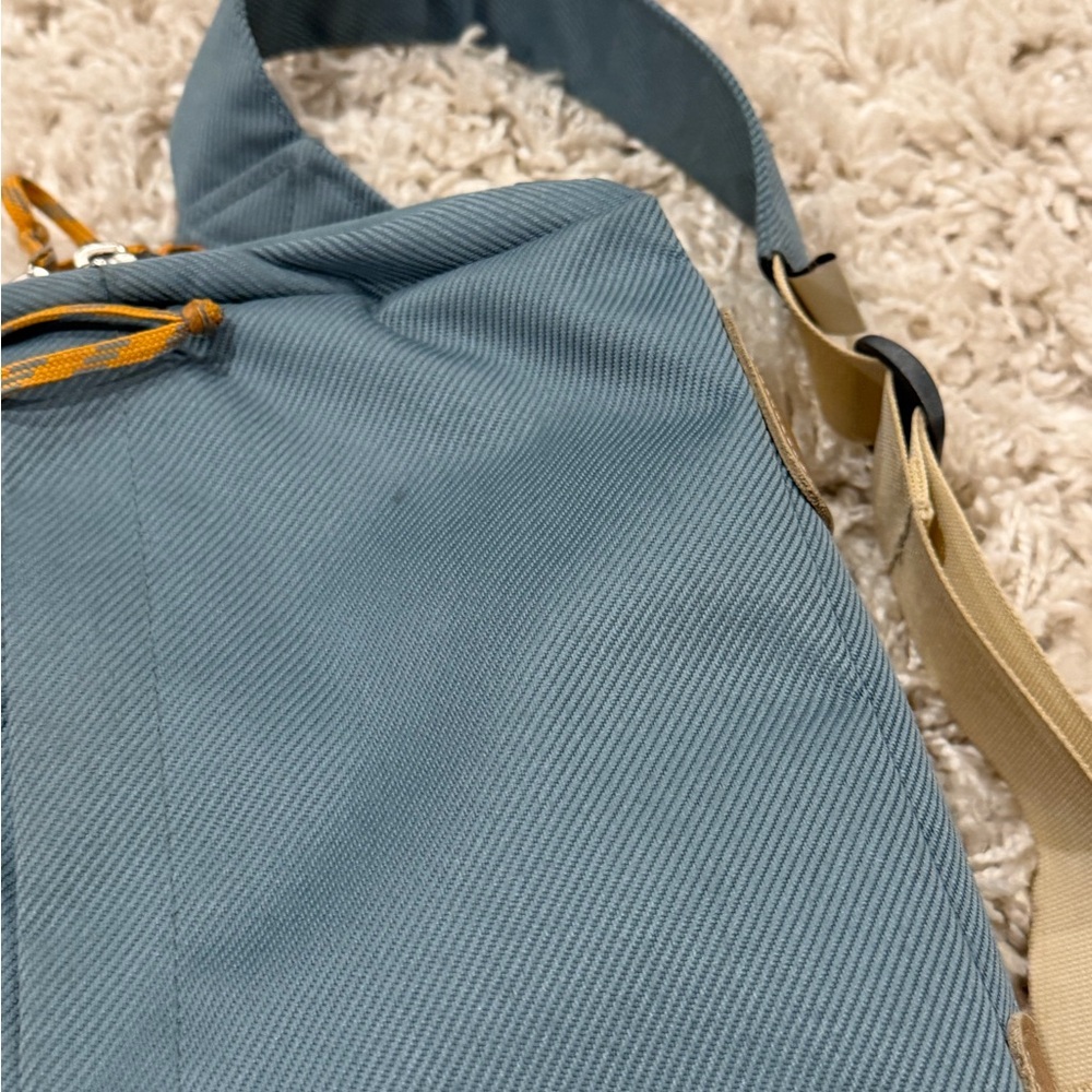 The North Face Field Bag Cross Body Belt Bag Adjustable In Goblin Blue
Unisex - Picture 3 of 5